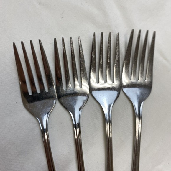 lot 4 1847 Rogers Bros E.P Korea stainless steel dessert forks set￼ 6.5” forks - Picture 4 of 11